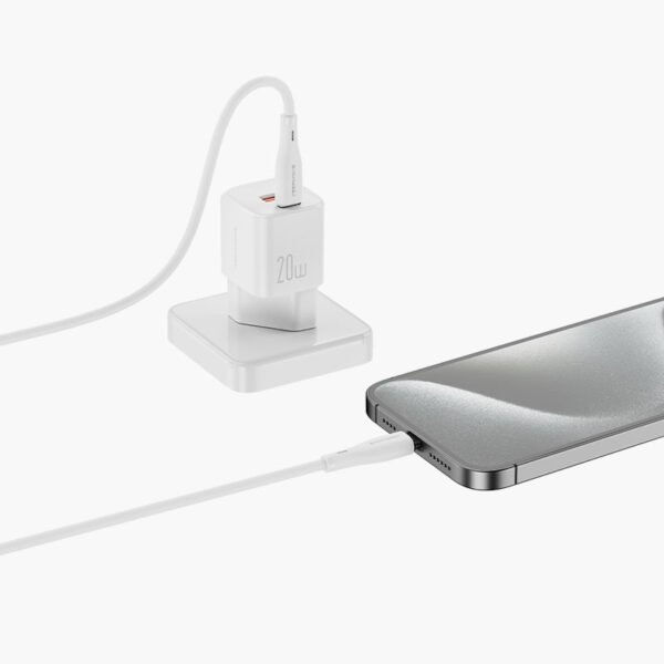 ⁦20W 2-Port Power Adapter (UK)⁩ - الصورة ⁦2⁩